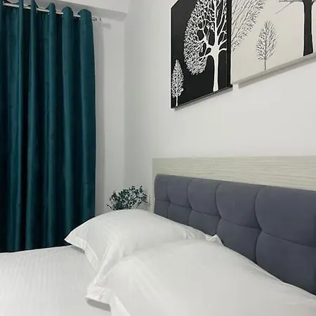 Daire Skyline Albania *